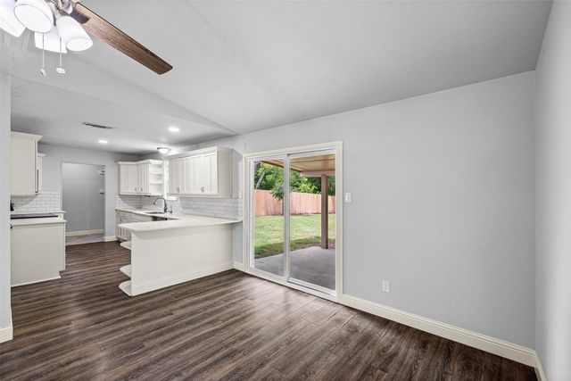 1005 Keller Avenue, Benbrook, TX 76126