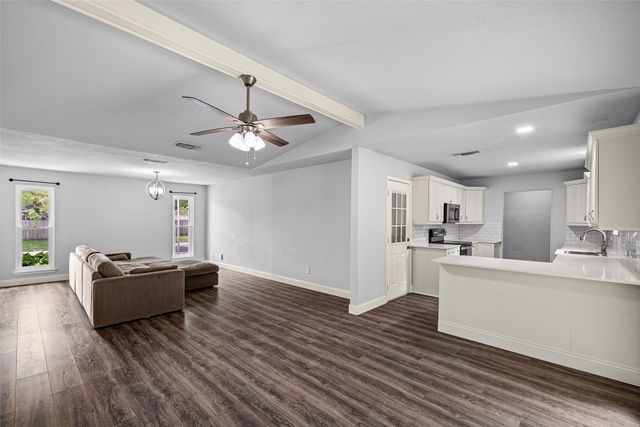 1005 Keller Avenue, Benbrook, TX 76126