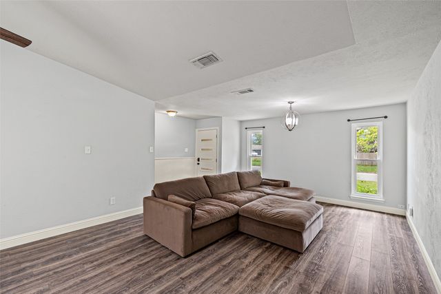 1005 Keller Avenue, Benbrook, TX 76126