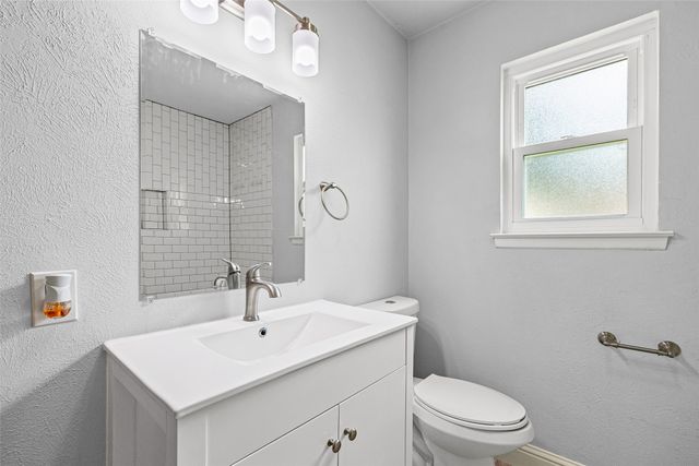 1005 Keller Avenue, Benbrook, TX 76126