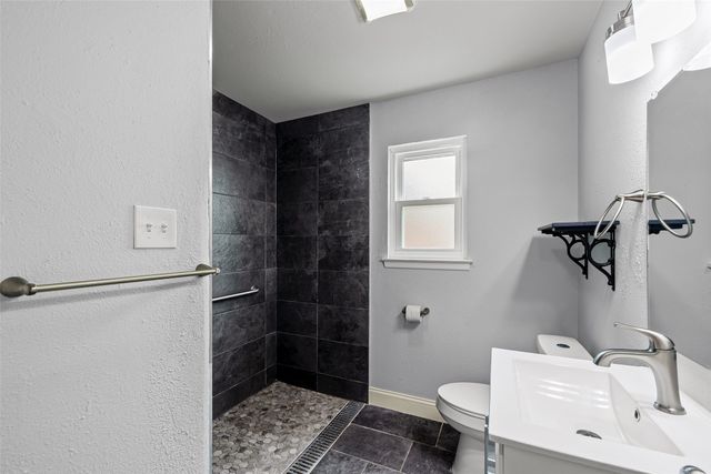 1005 Keller Avenue, Benbrook, TX 76126