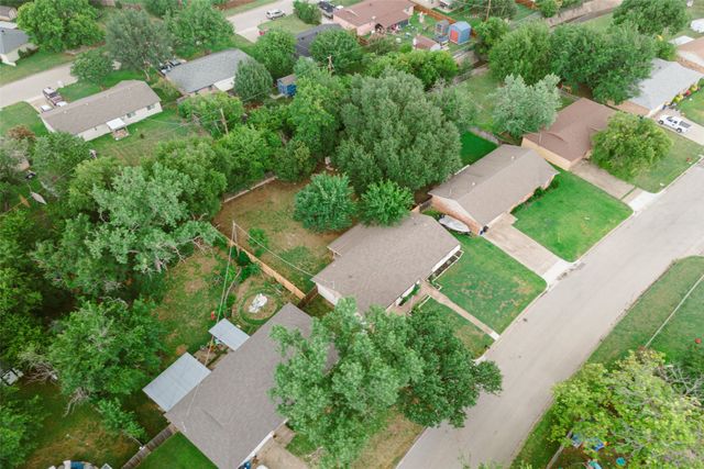1005 Keller Avenue, Benbrook, TX 76126