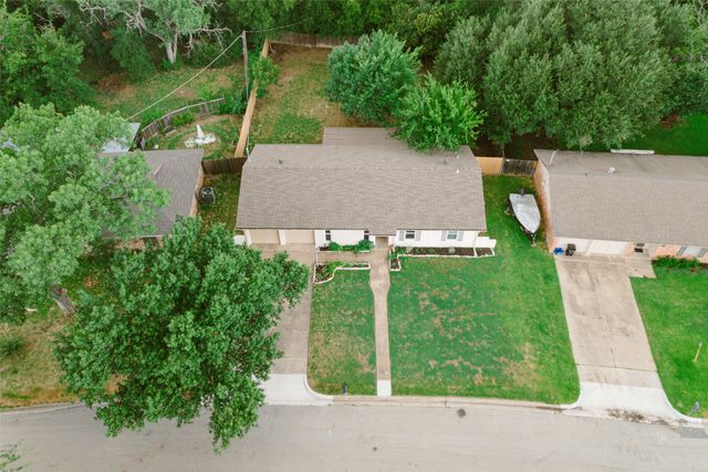 1005 Keller Avenue, Benbrook, TX 76126