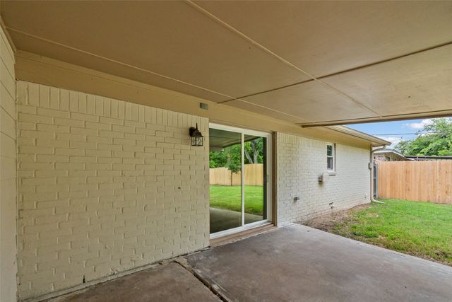 1005 Keller Avenue, Benbrook, TX 76126