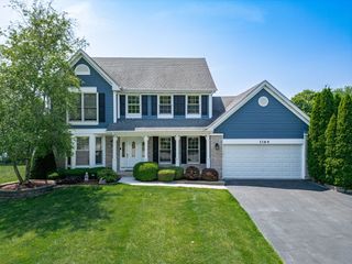 1164 Winding Glen Drive, Carol Stream, IL 60188