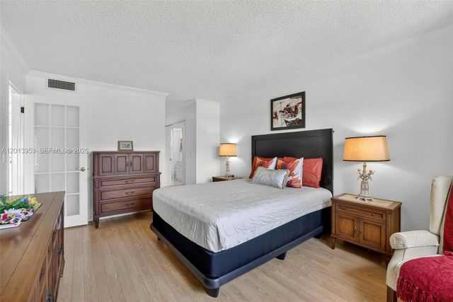 2991 NW 46th Ave 204, Lauderdale Lakes, FL 33313