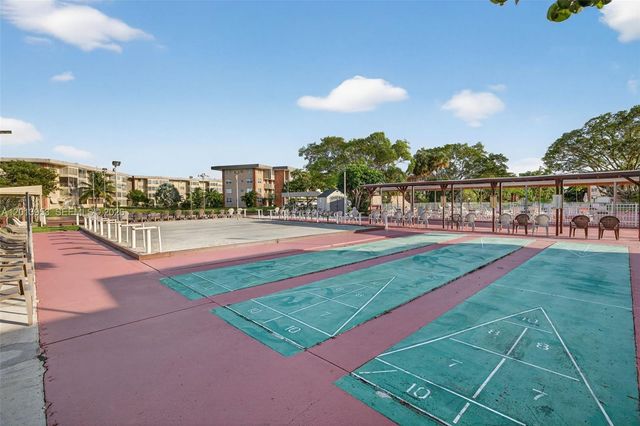 2991 NW 46th Ave 204, Lauderdale Lakes, FL 33313