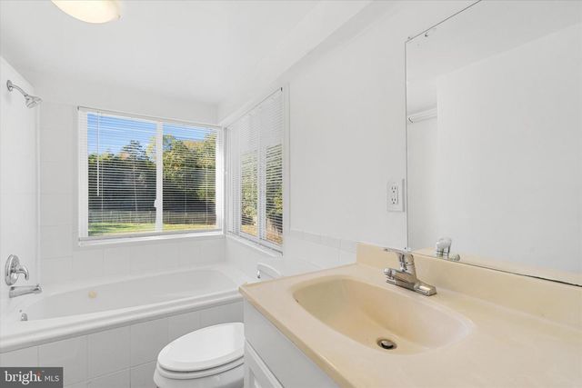 8422 RADFORD AVE, Alexandria, VA 22309