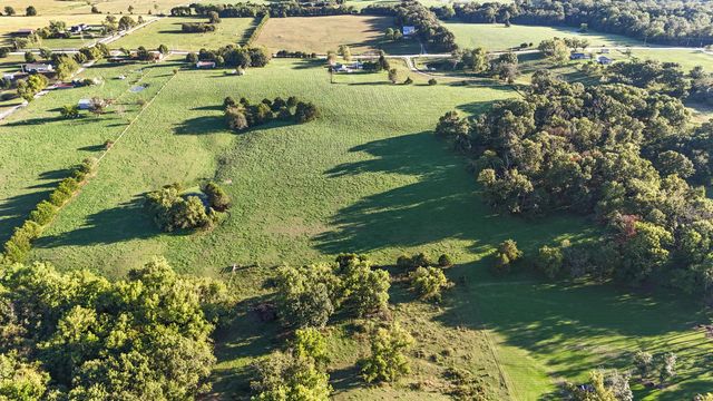 18008 State Highway 76, Cassville, MO 65625