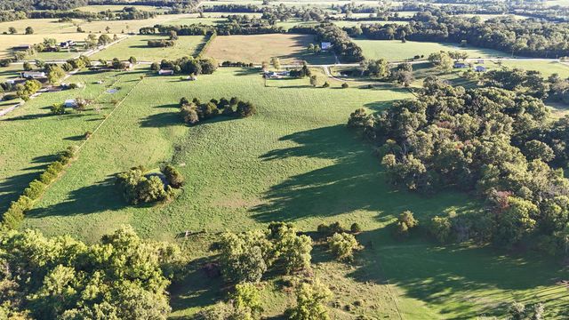 18008 State Highway 76, Cassville, MO 65625