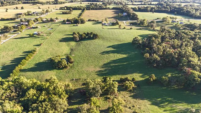 18008 State Highway 76, Cassville, MO 65625