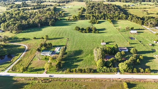 18008 State Highway 76, Cassville, MO 65625