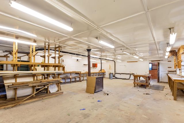 18008 State Highway 76, Cassville, MO 65625