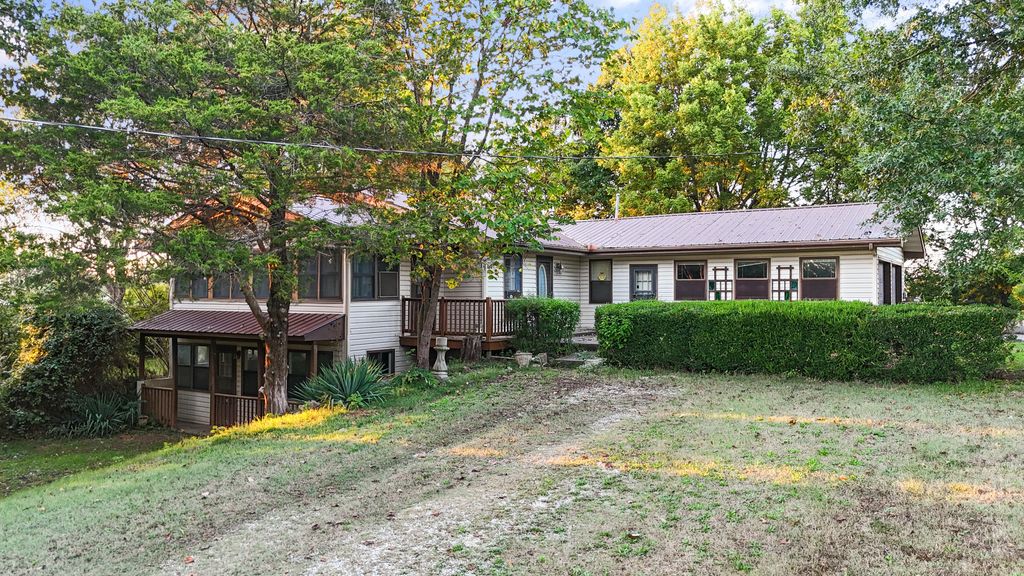 18008 State Highway 76, Cassville, MO 65625