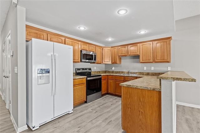 8820 Timber Creek Lane, Pleasant Valley, MO 64068