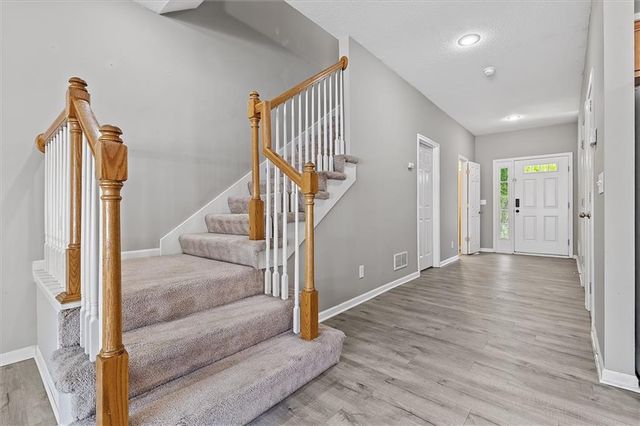 8820 Timber Creek Lane, Pleasant Valley, MO 64068