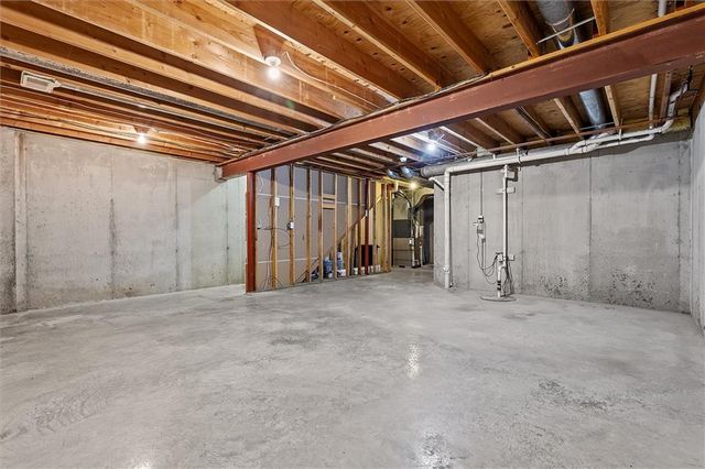 8820 Timber Creek Lane, Pleasant Valley, MO 64068