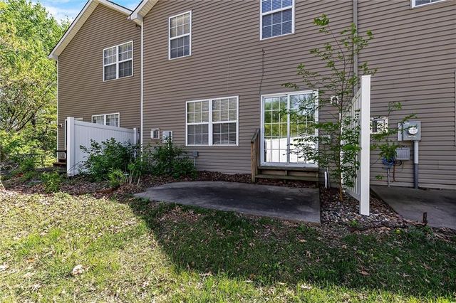 8820 Timber Creek Lane, Pleasant Valley, MO 64068