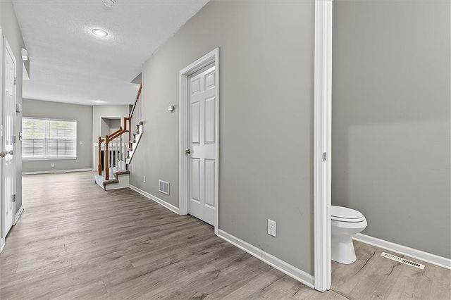 8820 Timber Creek Lane, Pleasant Valley, MO 64068
