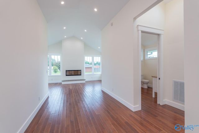 109 W 2nd Street, Tuscumbia, AL 35674