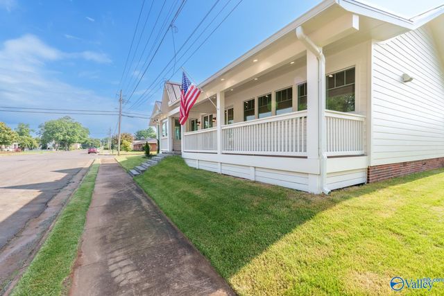 109 W 2nd Street, Tuscumbia, AL 35674