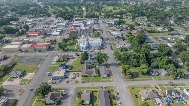 109 W 2nd Street, Tuscumbia, AL 35674