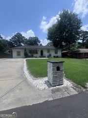 4100 Scott Drive, Forest Park, GA 30297