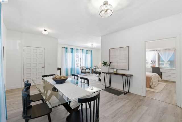 2049 Rutherford St, Oakland, CA 94601