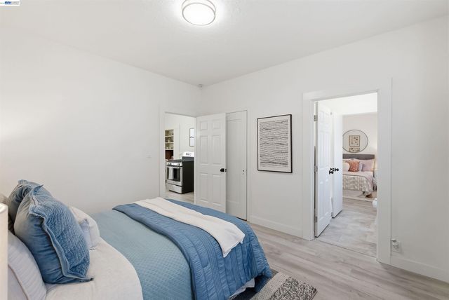 2049 Rutherford St, Oakland, CA 94601