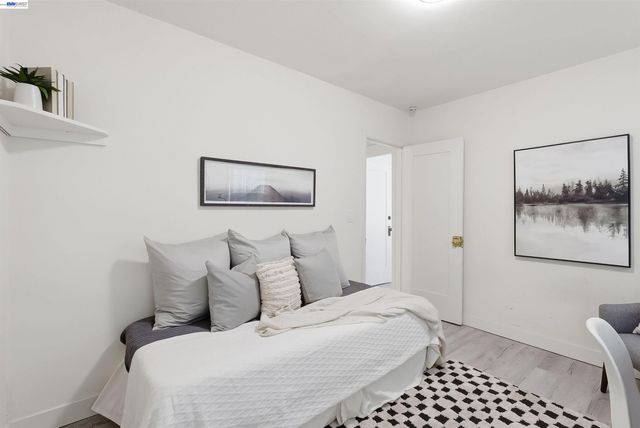 2049 Rutherford St, Oakland, CA 94601