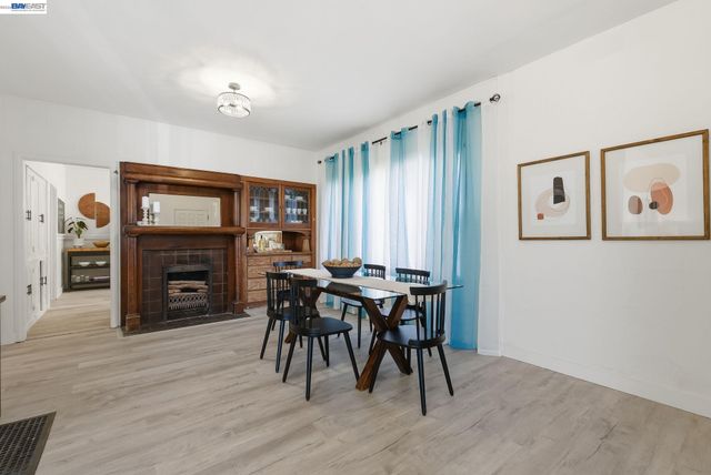 2049 Rutherford St, Oakland, CA 94601