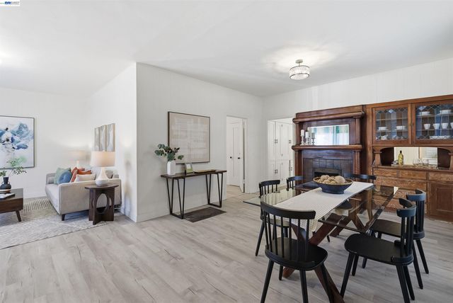 2049 Rutherford St, Oakland, CA 94601