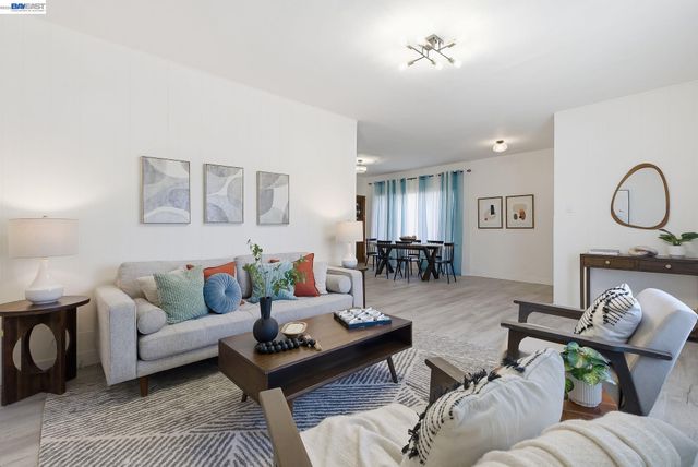 2049 Rutherford St, Oakland, CA 94601