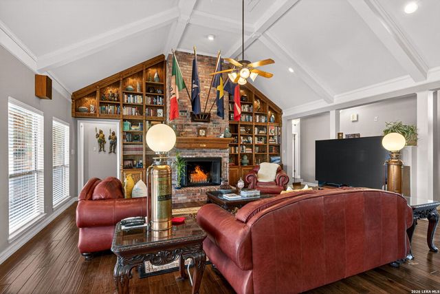 8639 RAINTREE WOODS DR, Fair Oaks Ranch, TX 78015