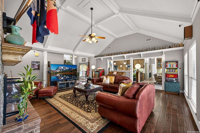 8639 RAINTREE WOODS DR, Fair Oaks Ranch, TX 78015