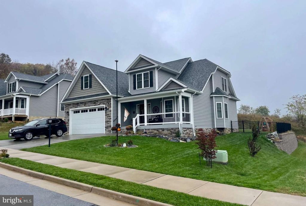 Image 1 of property listing at 115 HULL HILLS LN, Staunton, VA 24401