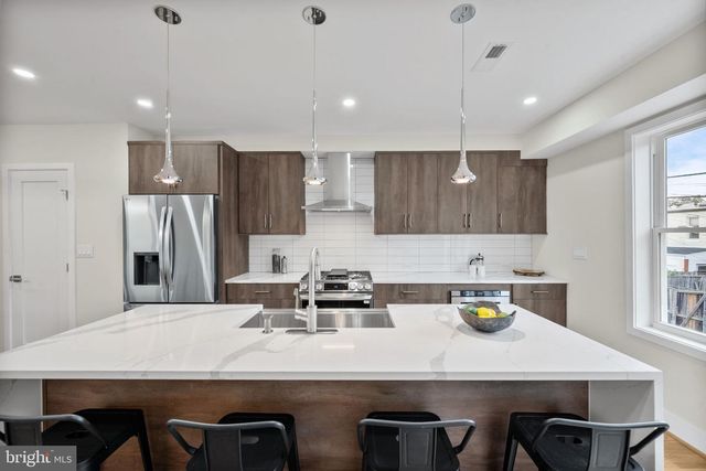 615 MORTON PL NE, Washington, DC 20002