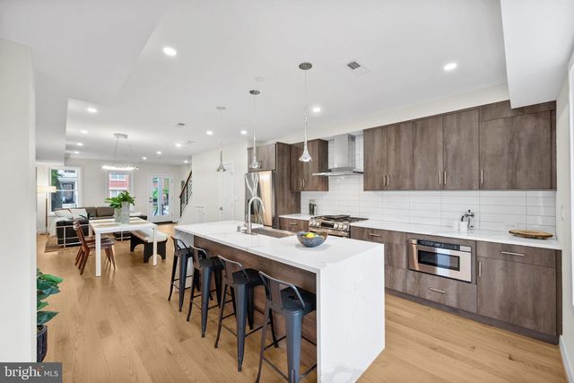 615 MORTON PL NE, Washington, DC 20002