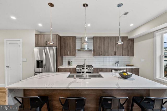 615 MORTON PL NE, Washington, DC 20002