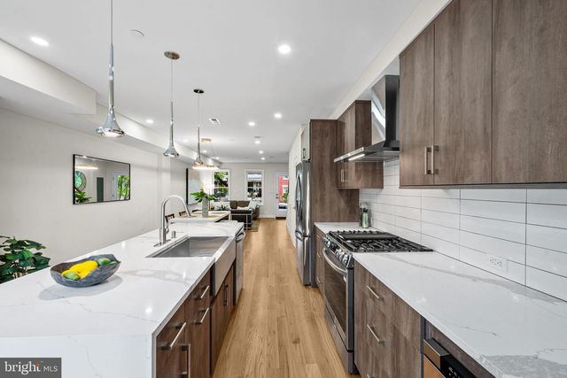 615 MORTON PL NE, Washington, DC 20002