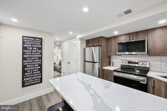 615 MORTON PL NE, Washington, DC 20002