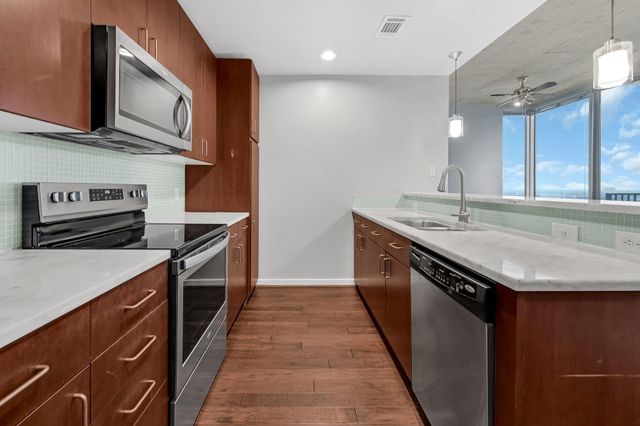 5925 Almeda Road 11501, Houston, TX 77004