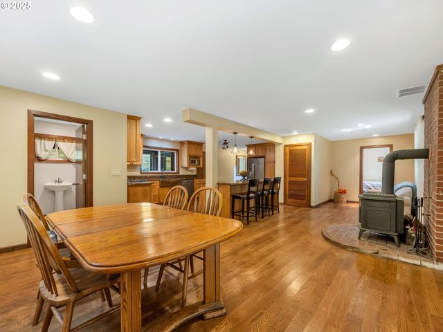 42274 ZIAK GNAT CREEK Ln, Astoria, OR 97103