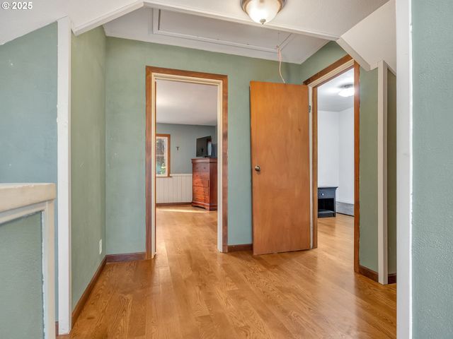 42274 ZIAK GNAT CREEK Ln, Astoria, OR 97103