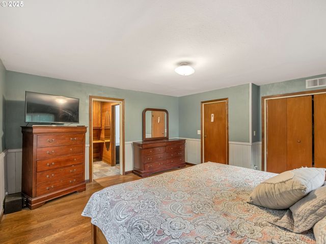 42274 ZIAK GNAT CREEK Ln, Astoria, OR 97103