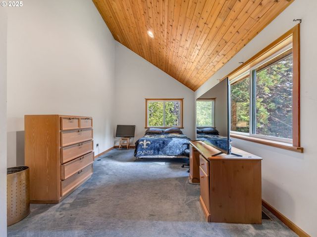 42274 ZIAK GNAT CREEK Ln, Astoria, OR 97103