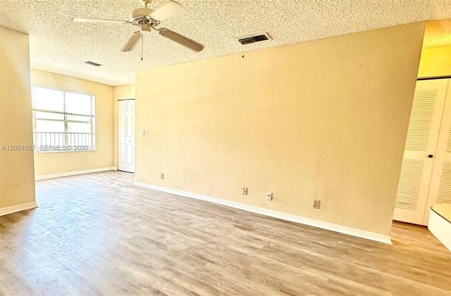 3310 N Pinewalk Drive N 1823, Margate, FL 33063