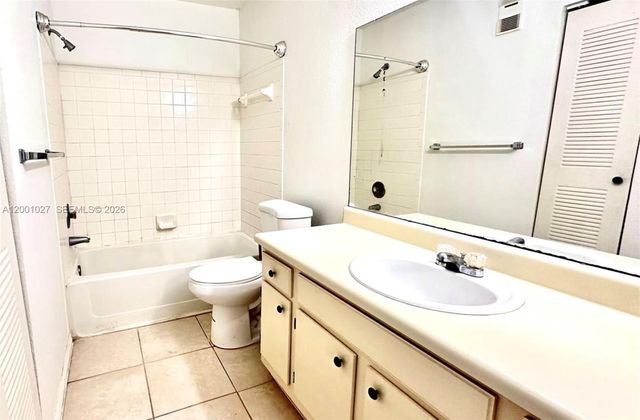 3310 N Pinewalk Drive N 1823, Margate, FL 33063