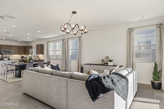 17659 W ONYX Avenue, Waddell, AZ 85355