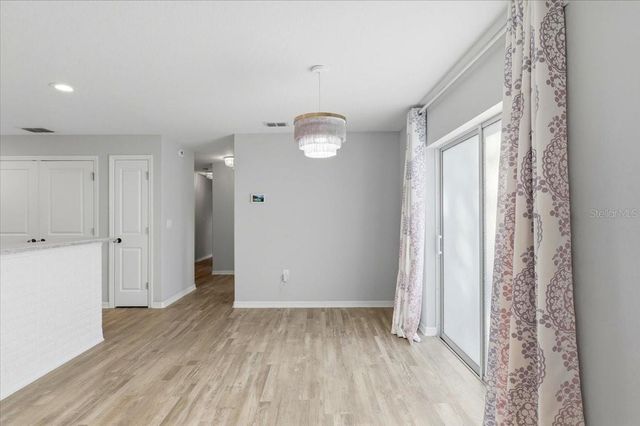 5662 TOWER PALMS LANE, Lakeland, FL 33811